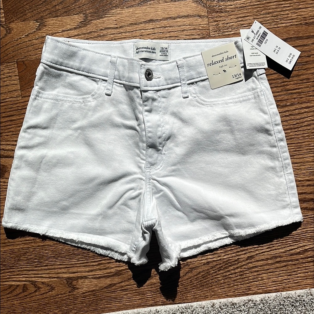 NWT Abercrombie Kids Girls High Rise short white cutoff short size 13/14